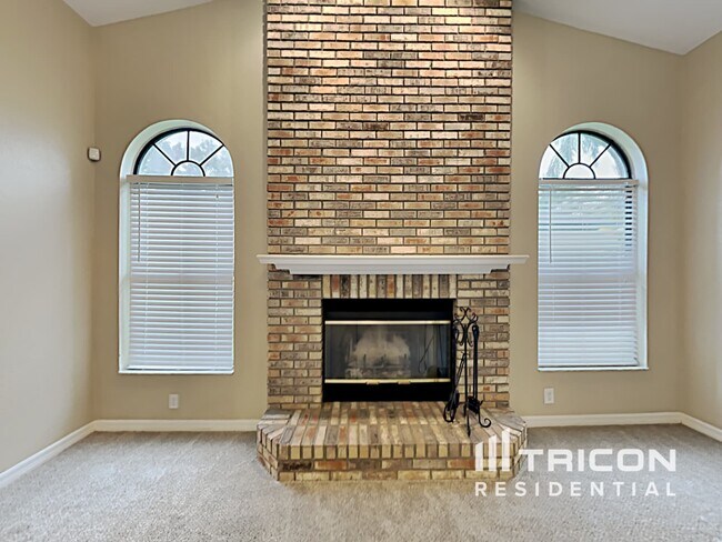 Foto del edificio - 3629 Cold Creek Dr