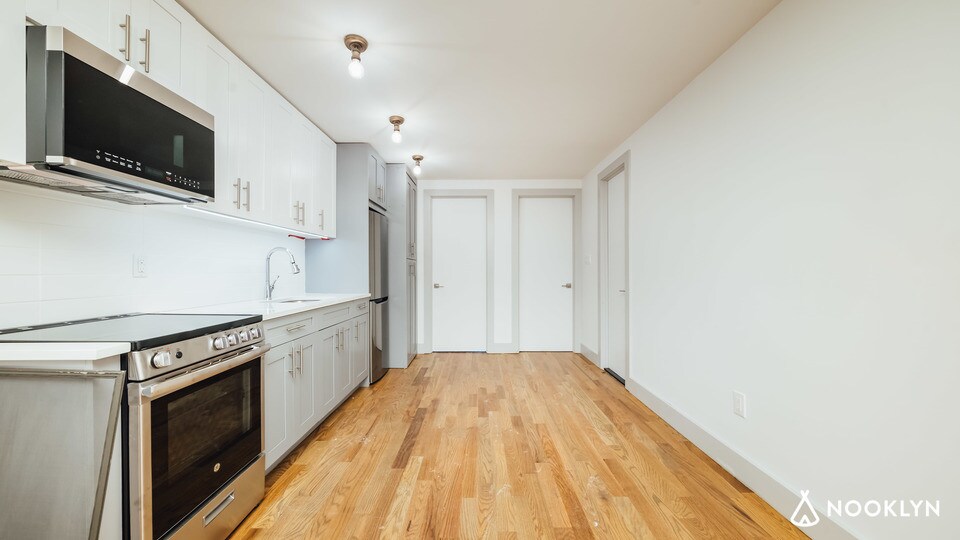 Foto principal - 573 Gates Ave