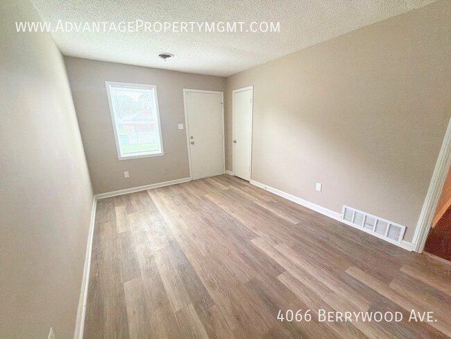 Foto del edificio - 4066 Berrywood Ave
