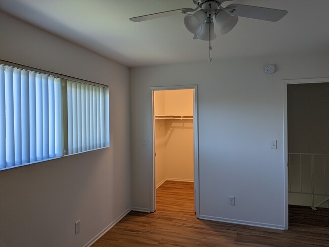 Foto del edificio - 4625 W Chapman Ave