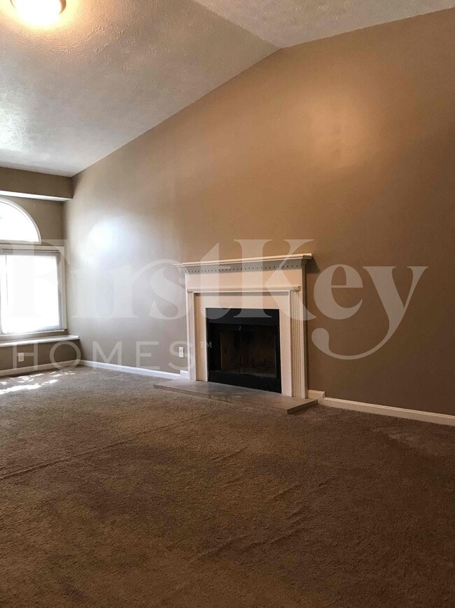 Building Photo - 3961 Bonn Dr