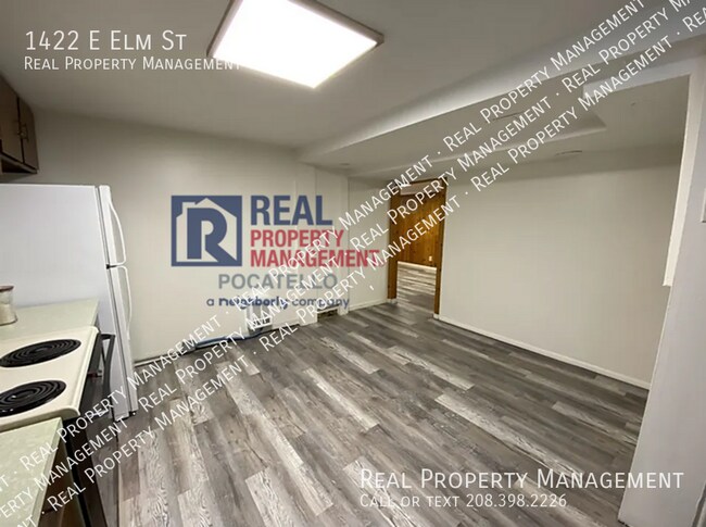 Building Photo - 1422 E Elm St