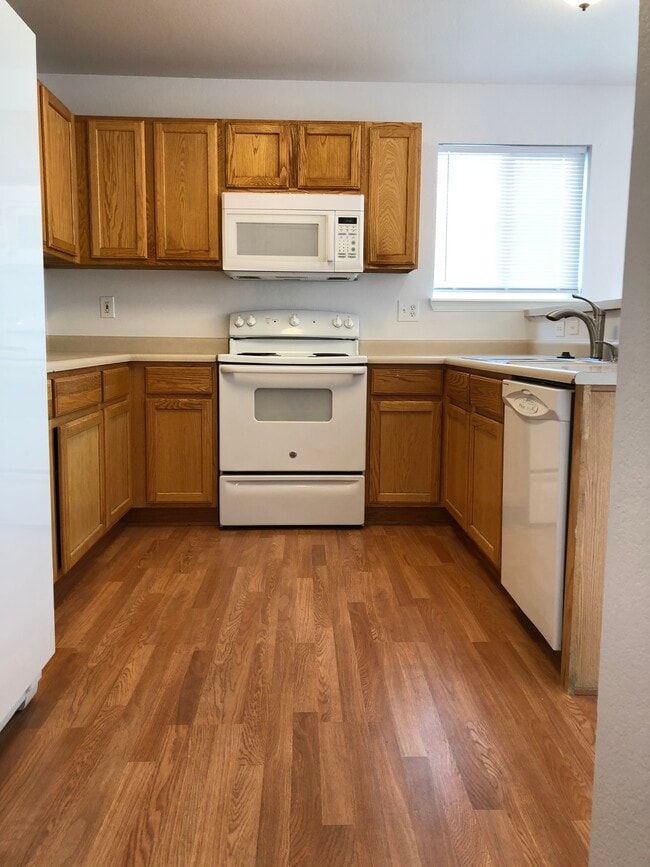 Building Photo - 955 Winebrook Way