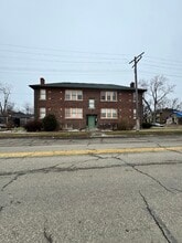 Building Photo - 10435 Fullerton Ave