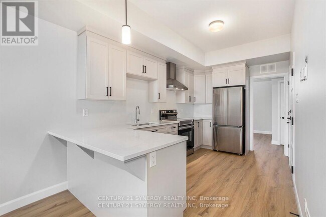 Building Photo - 63 Helen St