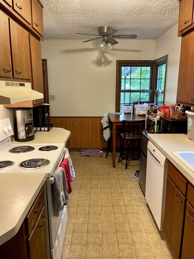 Foto del edificio - 417 S Swain Ave