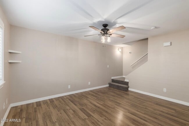Foto del edificio - 1220 N 85th Pl