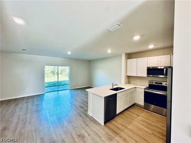 Building Photo - 8471 Everly Preserve Dr