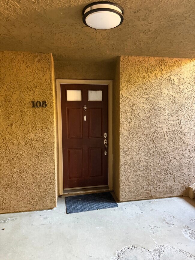 Building Photo - 2525 San Gabriel Way
