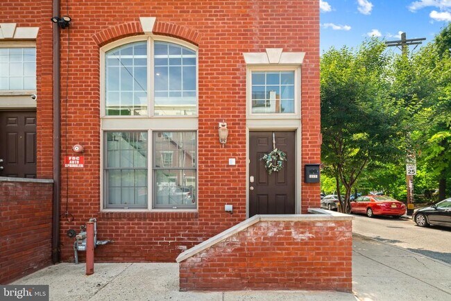 Building Photo - 1001 N 3rd St
