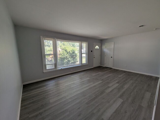 Foto del edificio - 11913 Bridgevale Ave