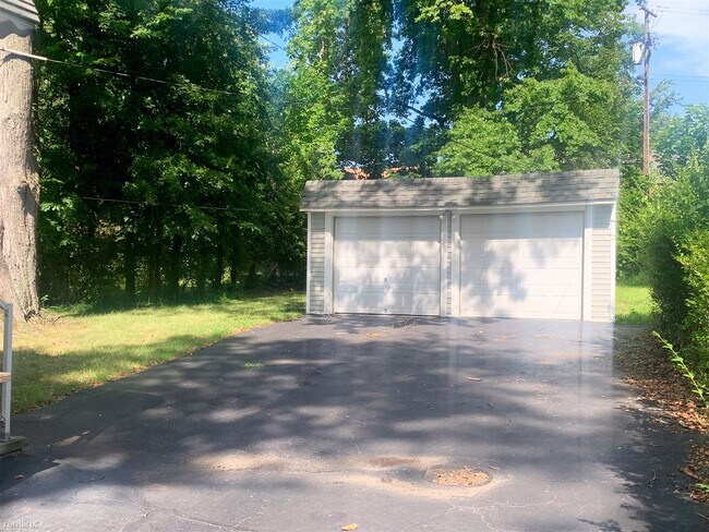 Foto del edificio - 3 br, 2 bath House - 937 Montford Road