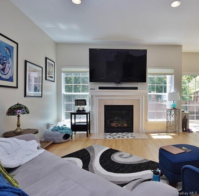 Foto del edificio - 836 Huntington Dr