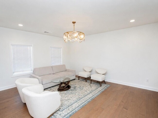 Building Photo - 6725 Dahlgren Ct
