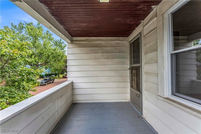 Building Photo - 7902 Rosewood Ave