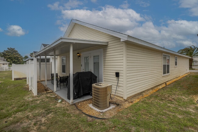 Foto del edificio - 11718 Seashore Ln