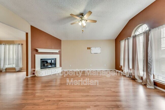 Foto del edificio - 8008 Cannonwood Dr