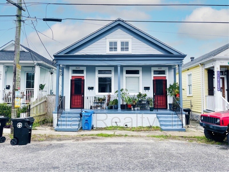 Primary Photo - 1620 Arts St