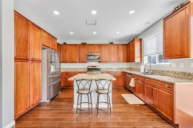 Building Photo - Fully Furnished Modern Home Includes Utilities for Lease