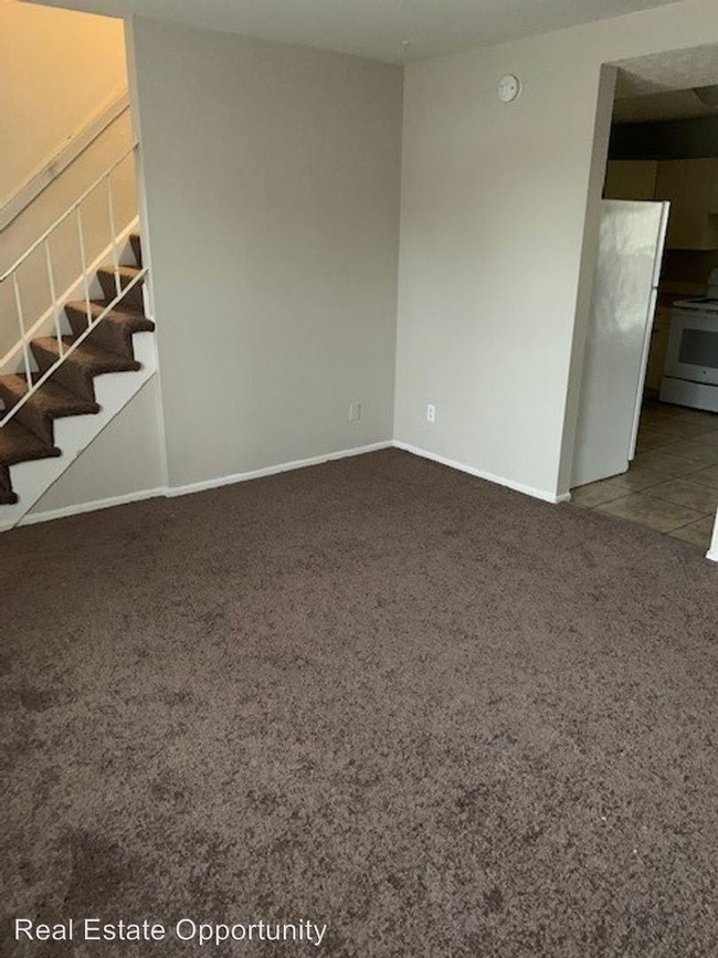 Building Photo - 2 br, 1 bath Apartment - 459 S. 30th Ave