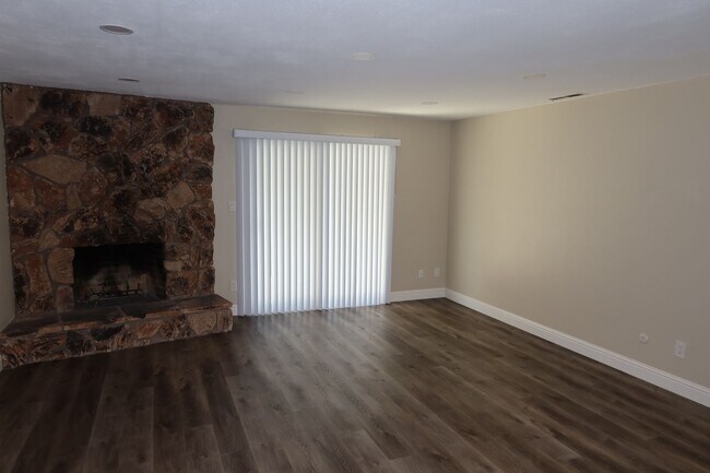 Foto del edificio - 379 Windward Way