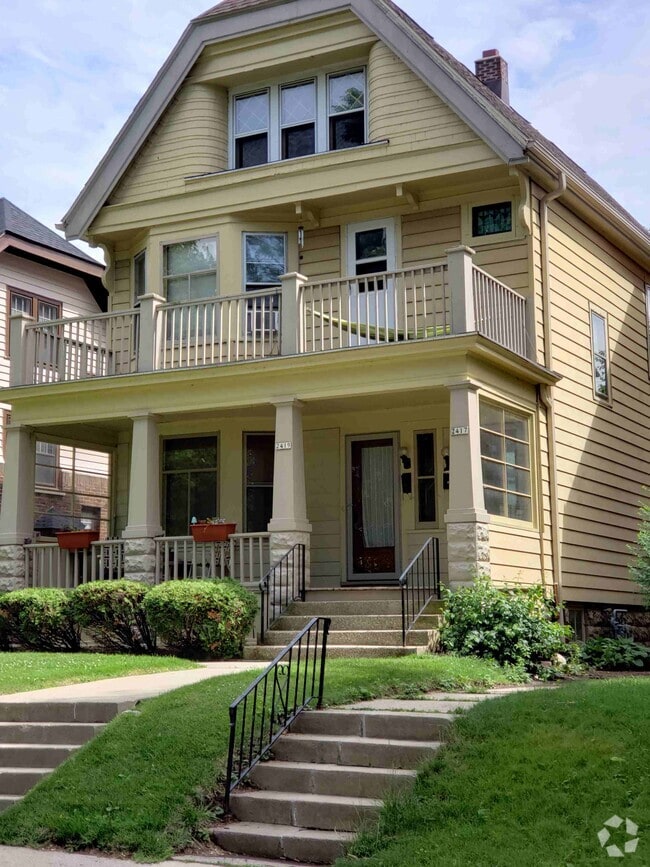 Building Photo - 2417 E Stratford Ct
