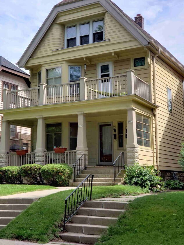 Vista de calle - 2417 E Stratford Ct