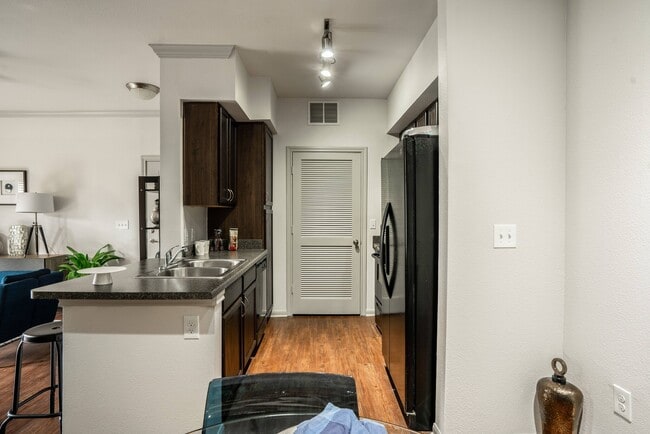 Building Photo - 15330 Liberty River Dr