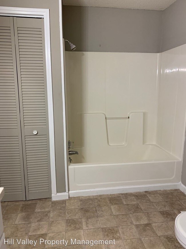 Foto del edificio - 4 br, 3 bath House - 5515 Haythorne Ave