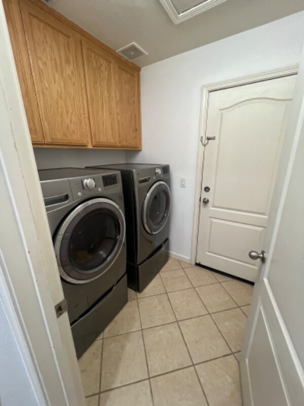 Foto del edificio - 5311 Hadley Ct