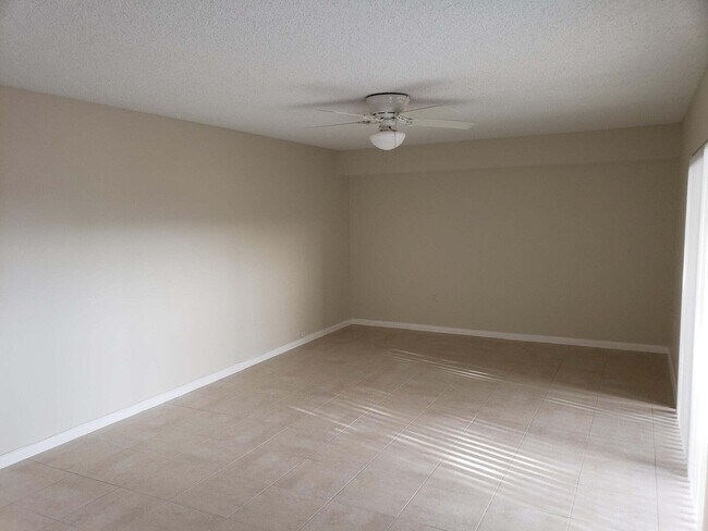 Building Photo - 547 Green Springs Pl
