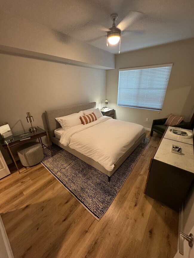Foto del edificio - 3423 W 110th St