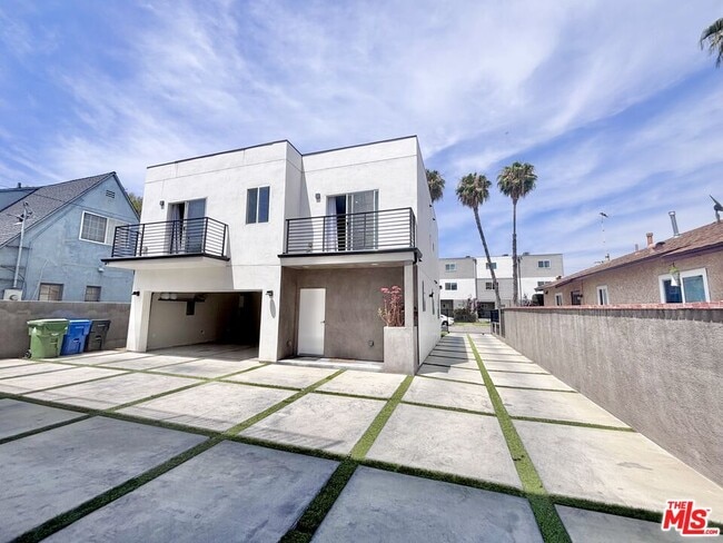 Building Photo - 14528 Killion St