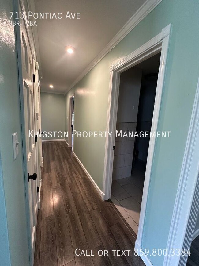 Building Photo - 3 bedroom! 1/2 OFF SECURITY DEPOSIT!!