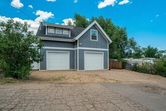 Building Photo - 515 W San Miguel St