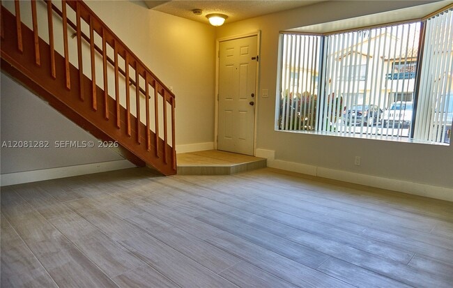 Building Photo - 10042 SW 77th Ct