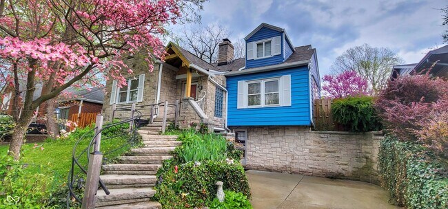 Photo - 4111 E Pleasant Run Parkway South Dr House