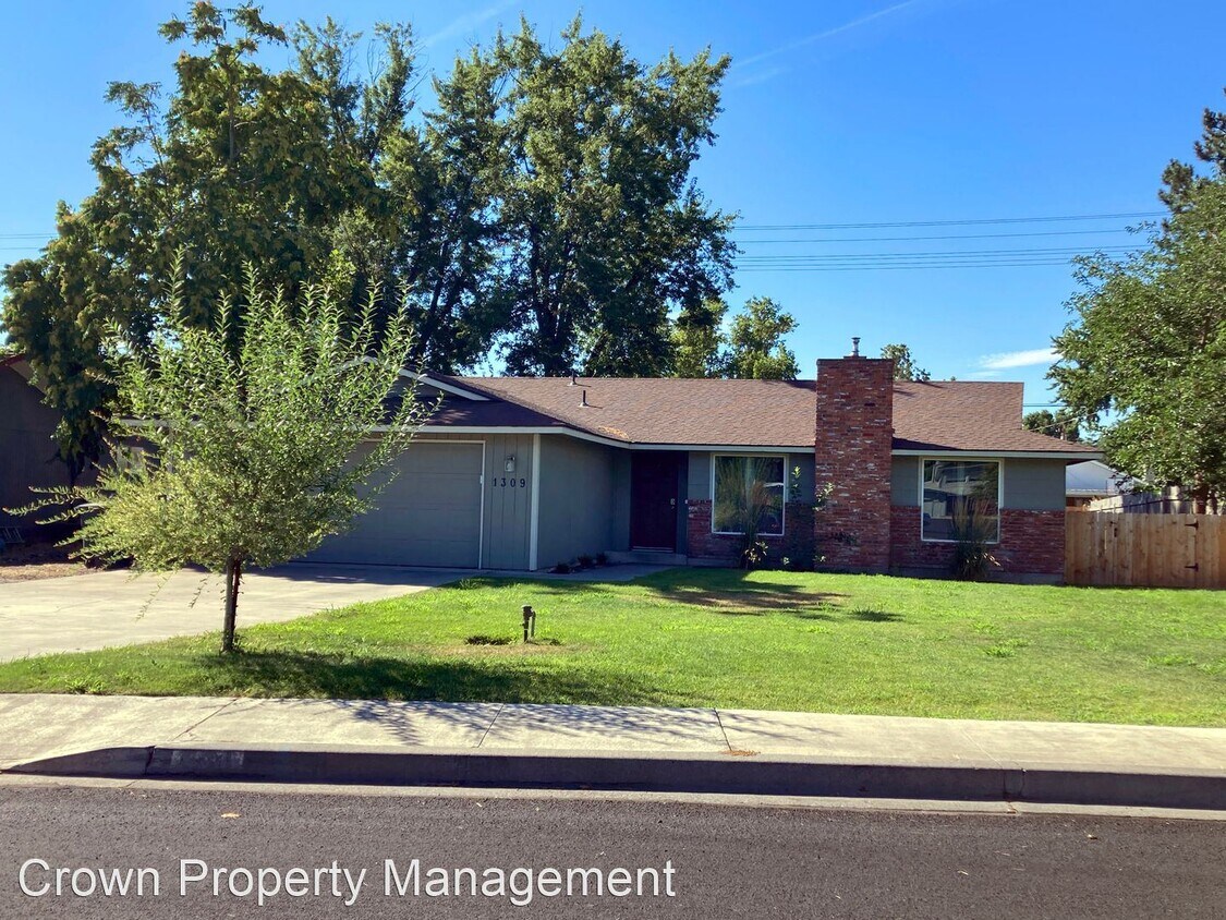 4 br, 2 bath House 1309 Woodbury Street House for Rent in Richland, WA