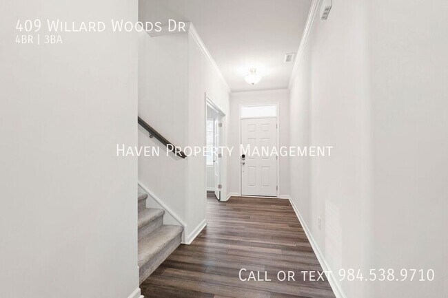 Foto del edificio - 409 Willard Wds Dr