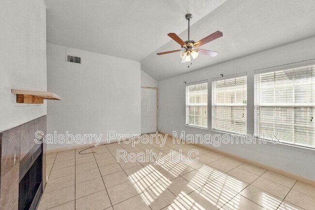 Foto del edificio - 8510 Gatlinburg Dr