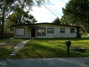 Building Photo - 944 Kensington Dr
