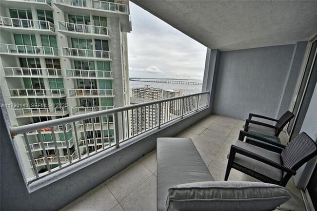 Foto del edificio - 170 SE 14th St