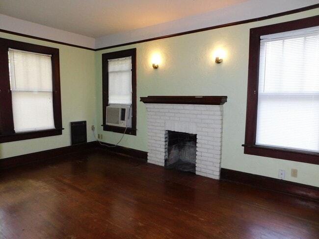 Building Photo - RAYML0302