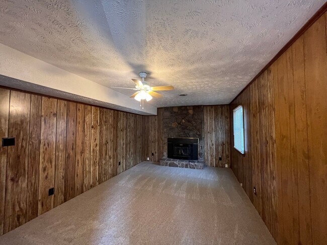 Building Photo - 6619 Gristmill Road ~ LaGrange