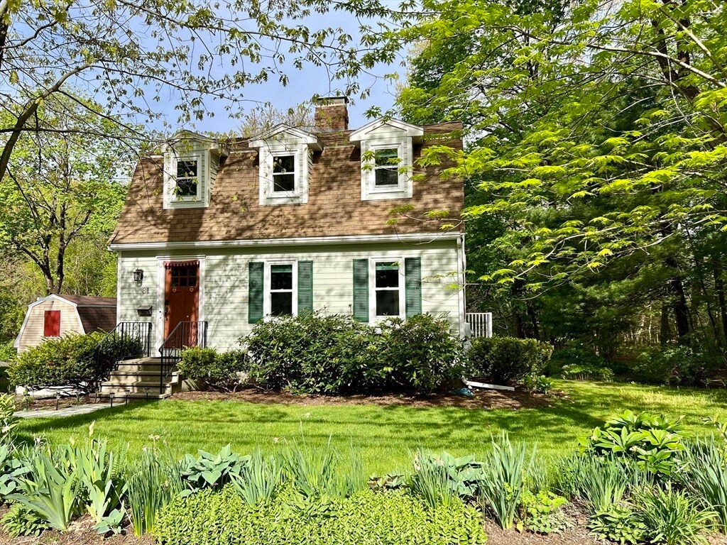 Primary Photo - 81 Seaver St