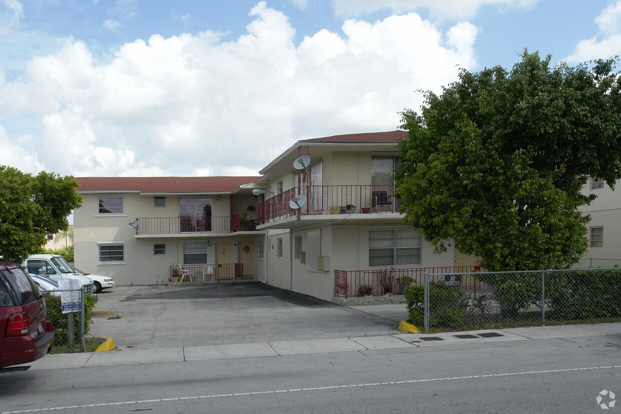 Foto del edificio - 1275 W 49th Pl