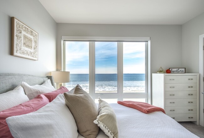 Building Photo - Beach House Apartments