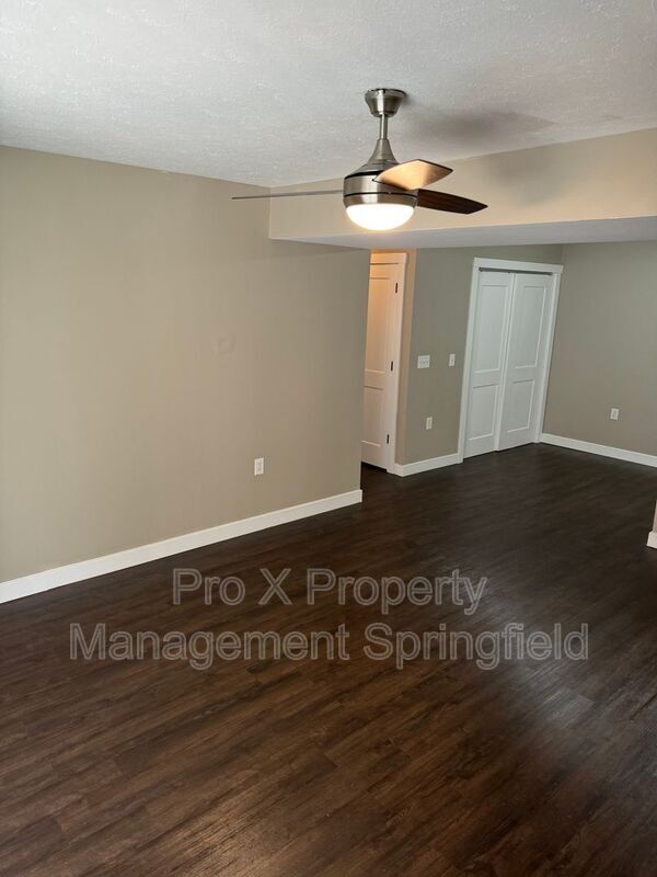 Foto del edificio - 2121 Southfork Dr