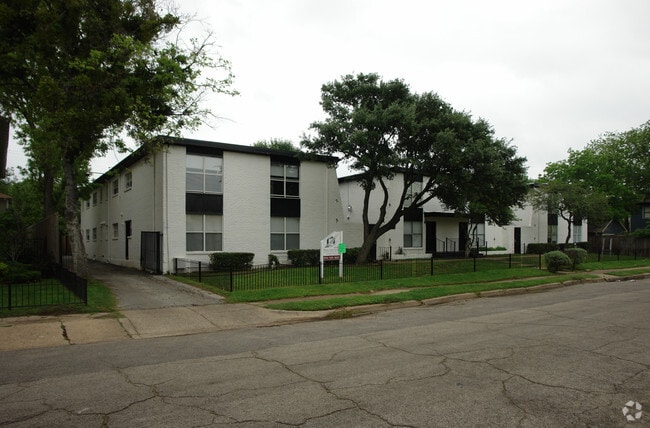 Building Photo - Grigsby Square