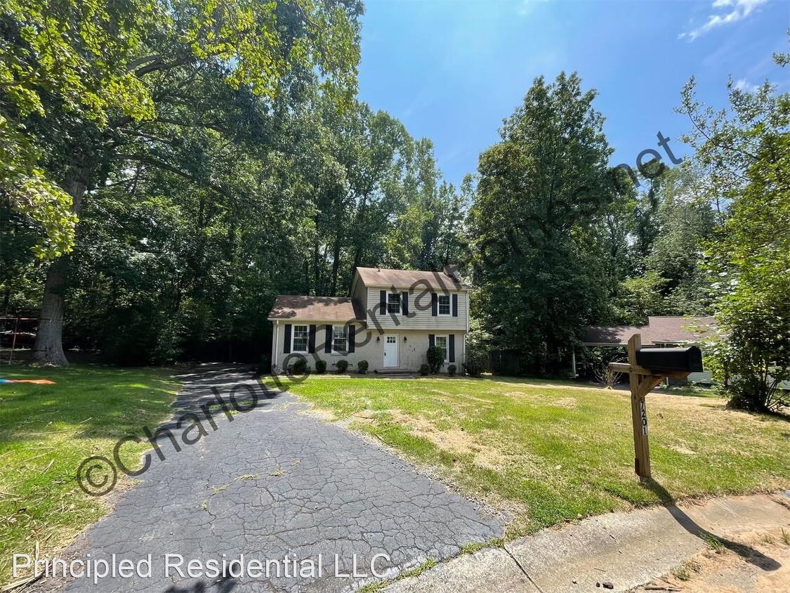 Primary Photo - 3 br, 2.5 bath House - 7201 Pathfinder Ct